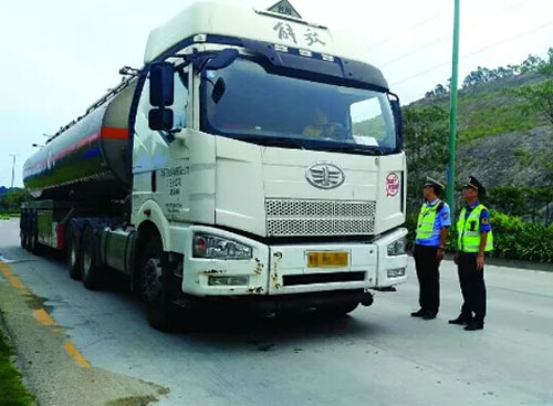 車輛過磅檢測現(xiàn)場